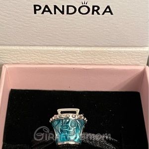 Disney Parks 2023 Haunted Mansion Hatbox Ghost Pandora Charm